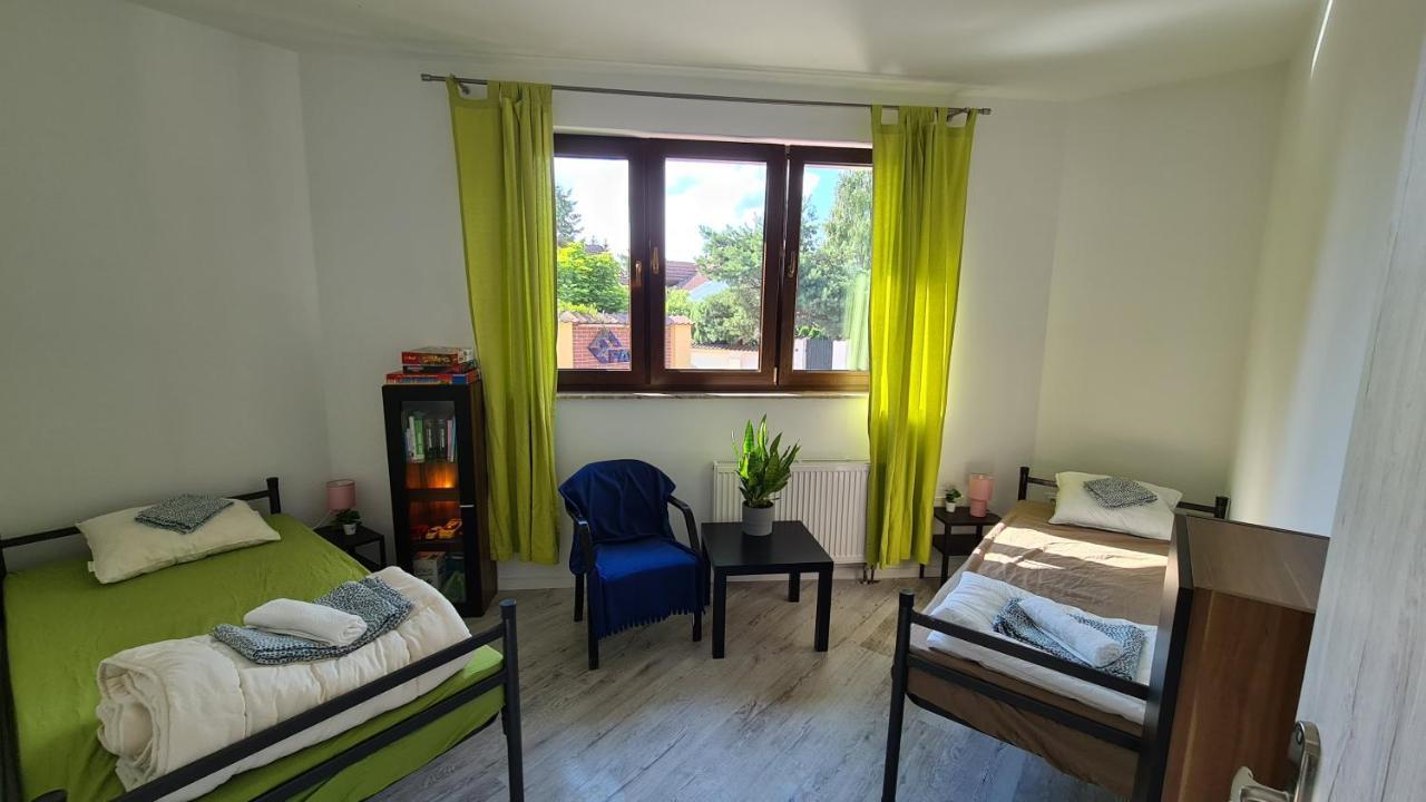 Urocze Apartamenty Na Wsi Goledzinow Bagian luar foto