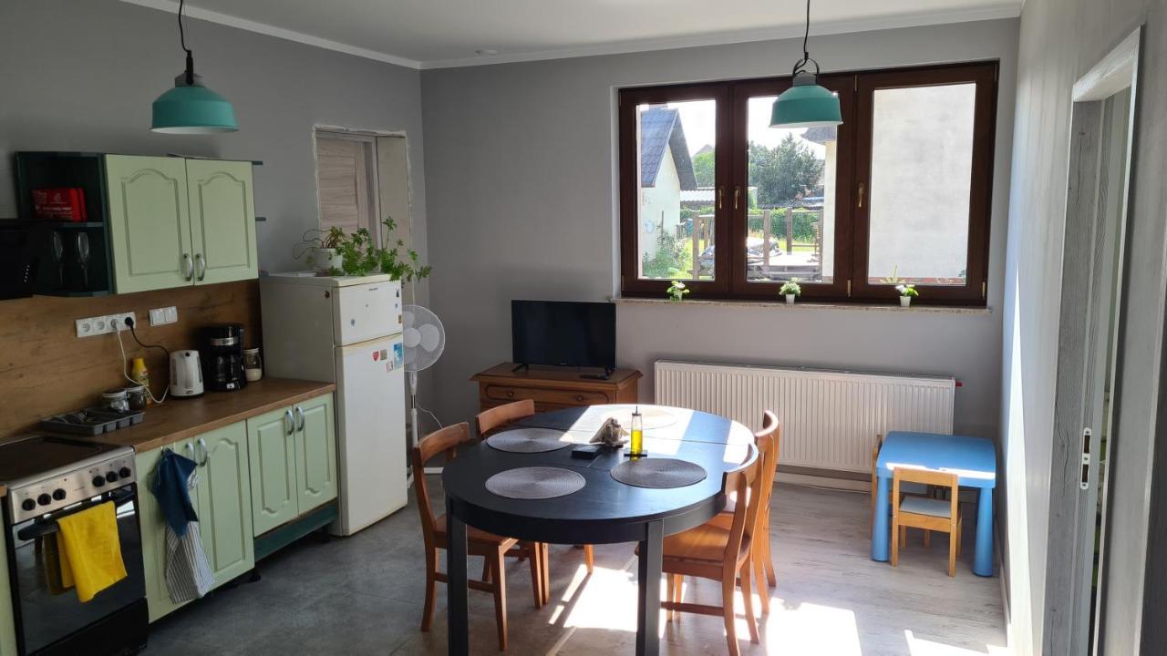 Urocze Apartamenty Na Wsi Goledzinow Bagian luar foto