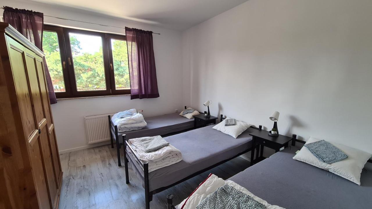 Urocze Apartamenty Na Wsi Goledzinow Bagian luar foto