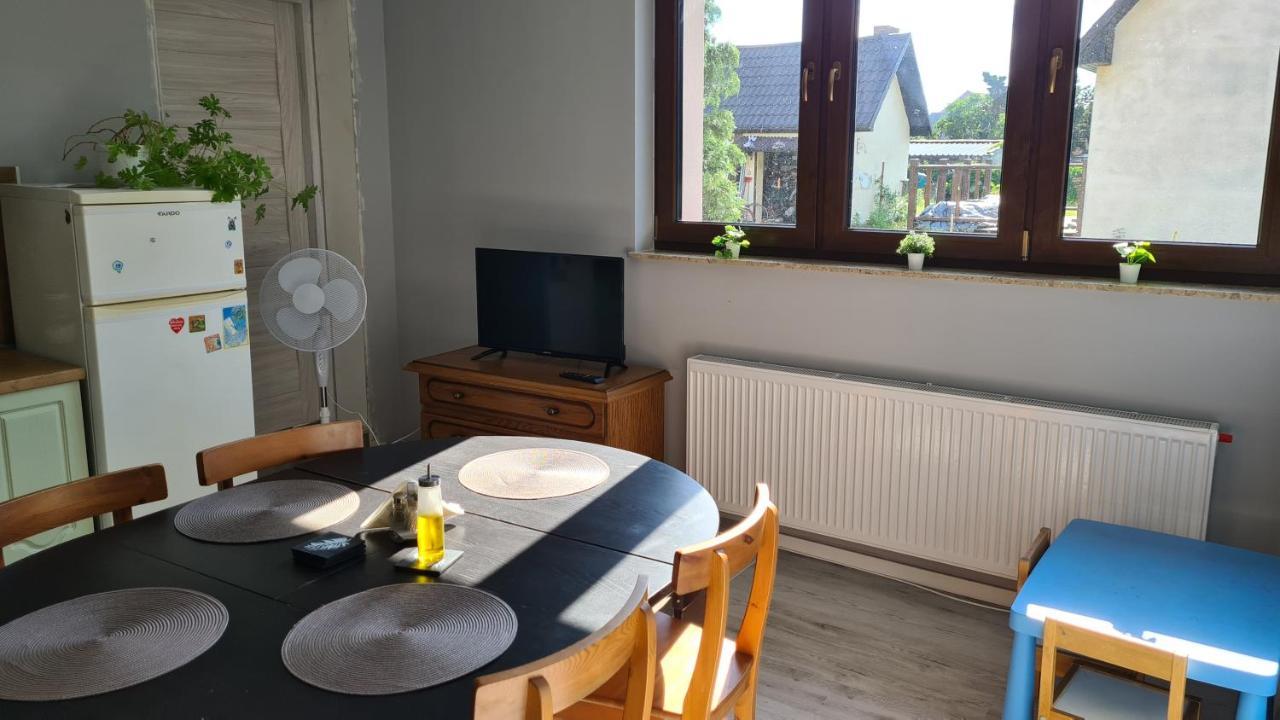 Urocze Apartamenty Na Wsi Goledzinow Bagian luar foto