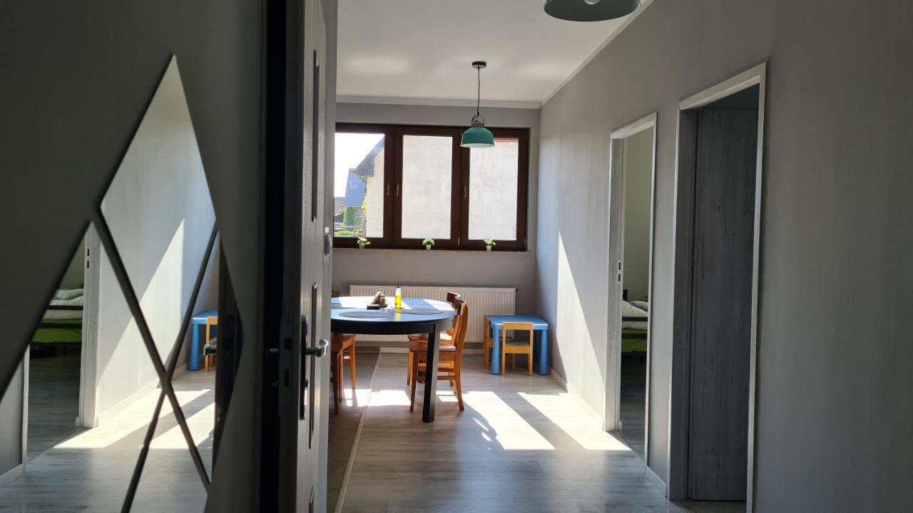 Urocze Apartamenty Na Wsi Goledzinow Bagian luar foto