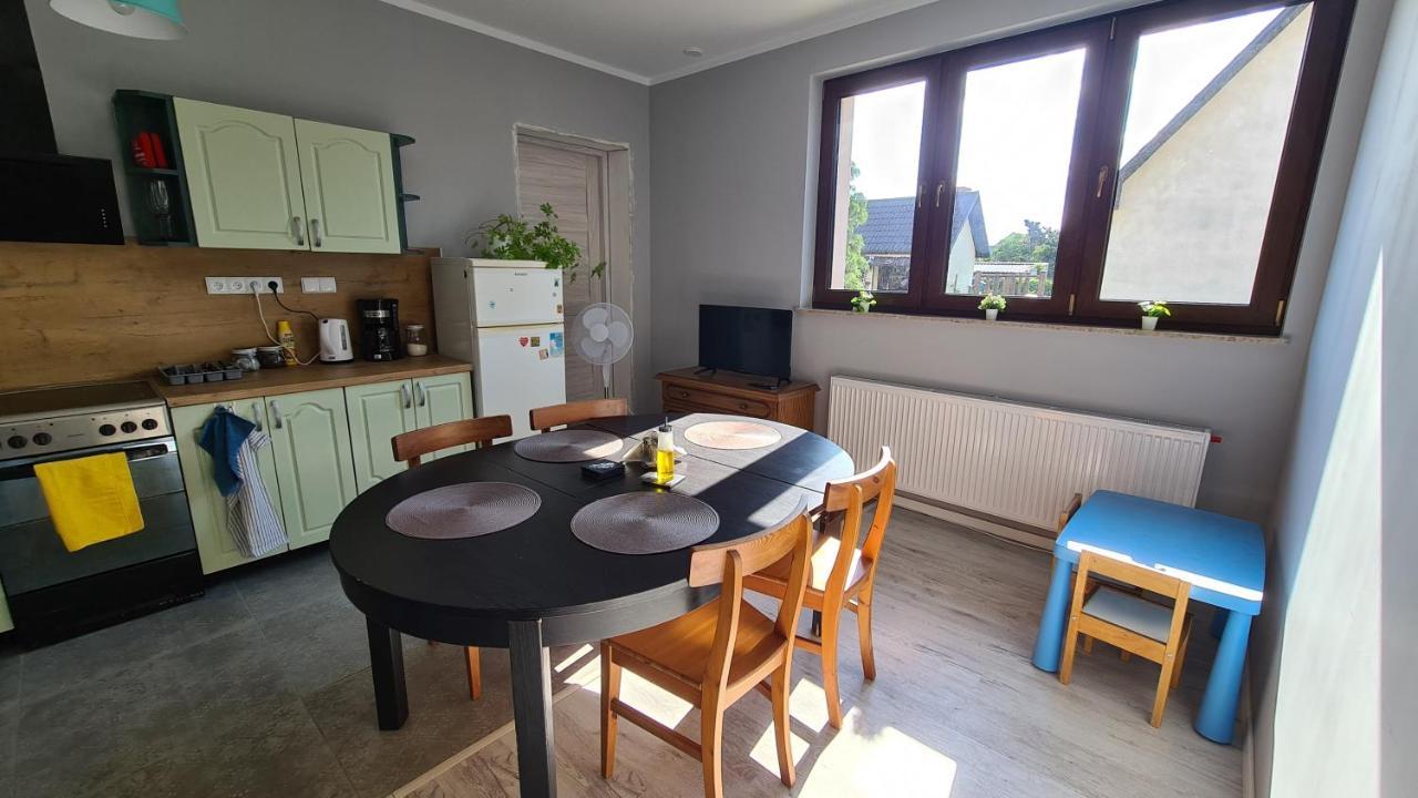 Urocze Apartamenty Na Wsi Goledzinow Bagian luar foto