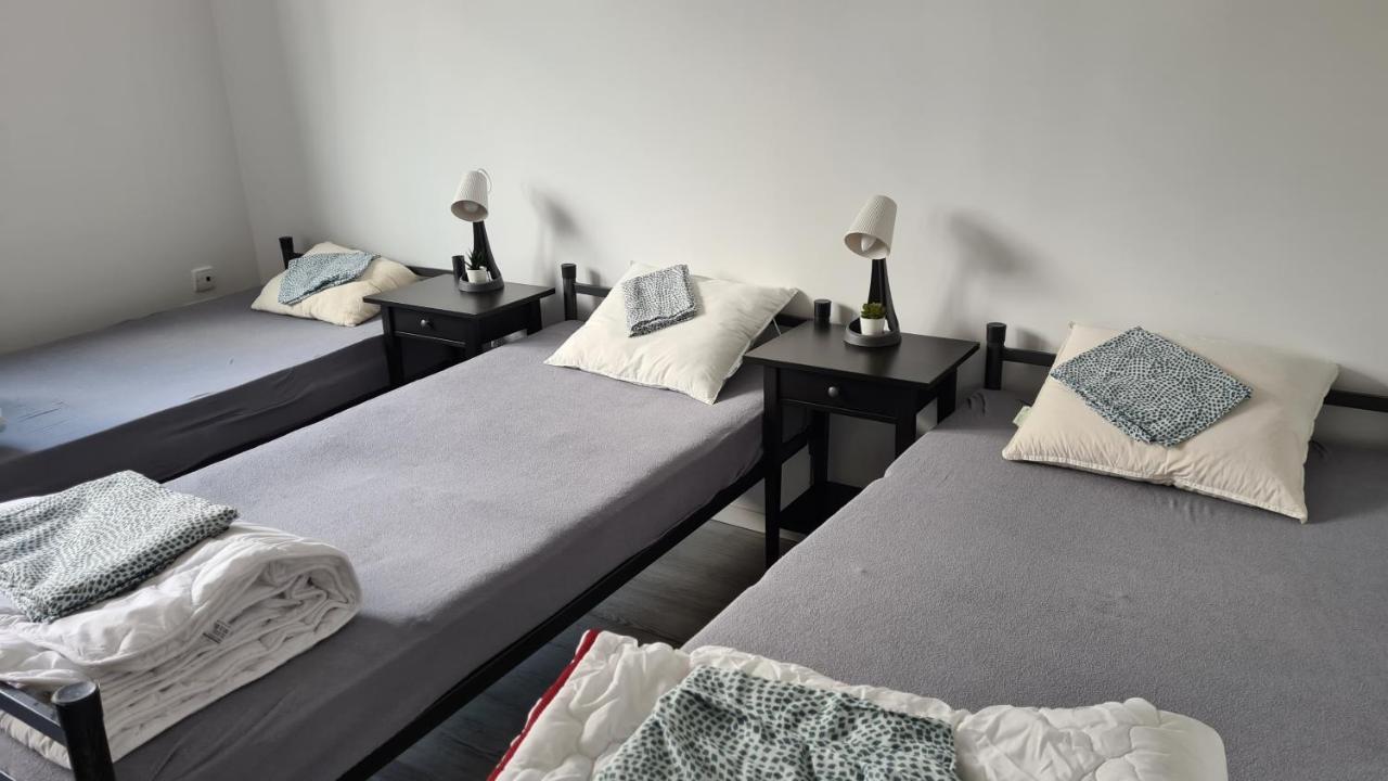 Urocze Apartamenty Na Wsi Goledzinow Bagian luar foto