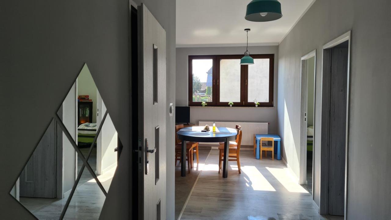 Urocze Apartamenty Na Wsi Goledzinow Bagian luar foto