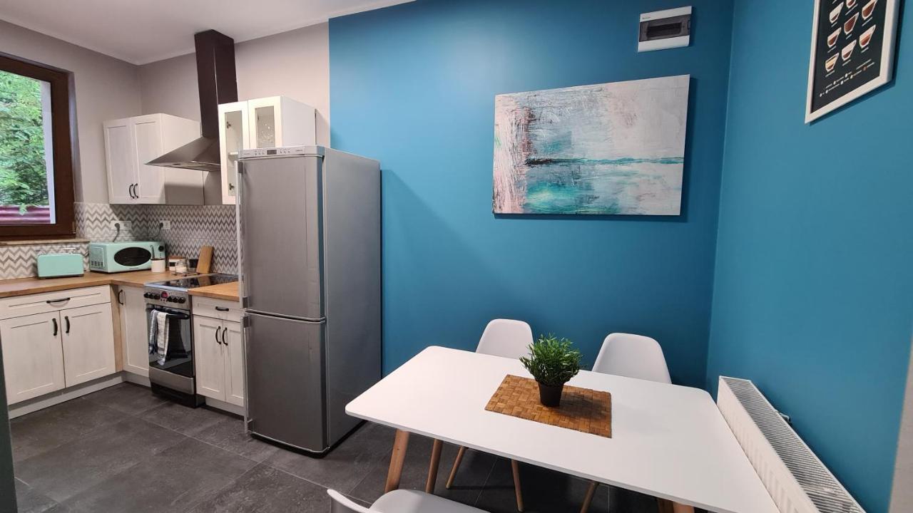 Urocze Apartamenty Na Wsi Goledzinow Bagian luar foto