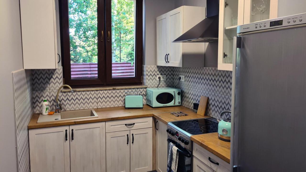 Urocze Apartamenty Na Wsi Goledzinow Bagian luar foto